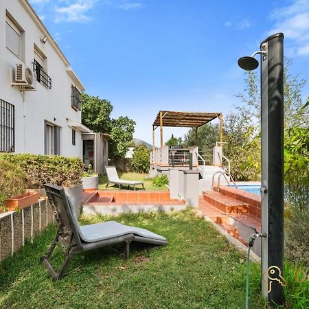 Casa De 2 Dormitorios Con Piscina Privada Y Desayuno Incluido En Alhaurin Альхаурин-де-ла-Торре Экстерьер фото